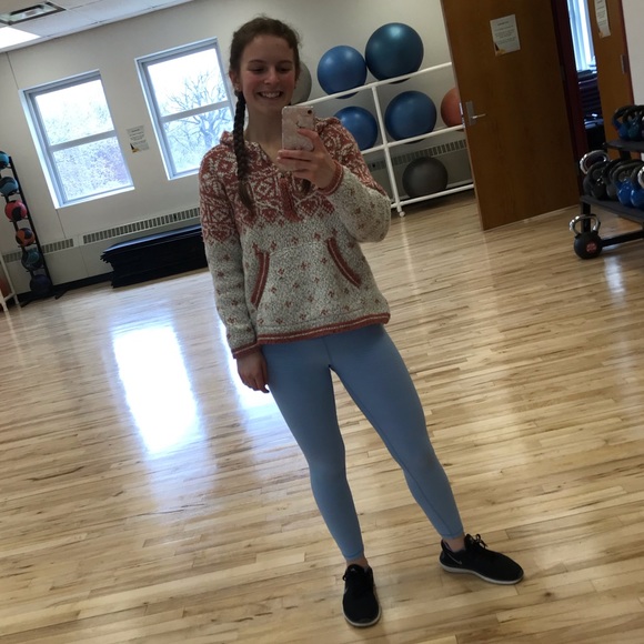 Meet your Posher, Lauren - Picture 1 of 1